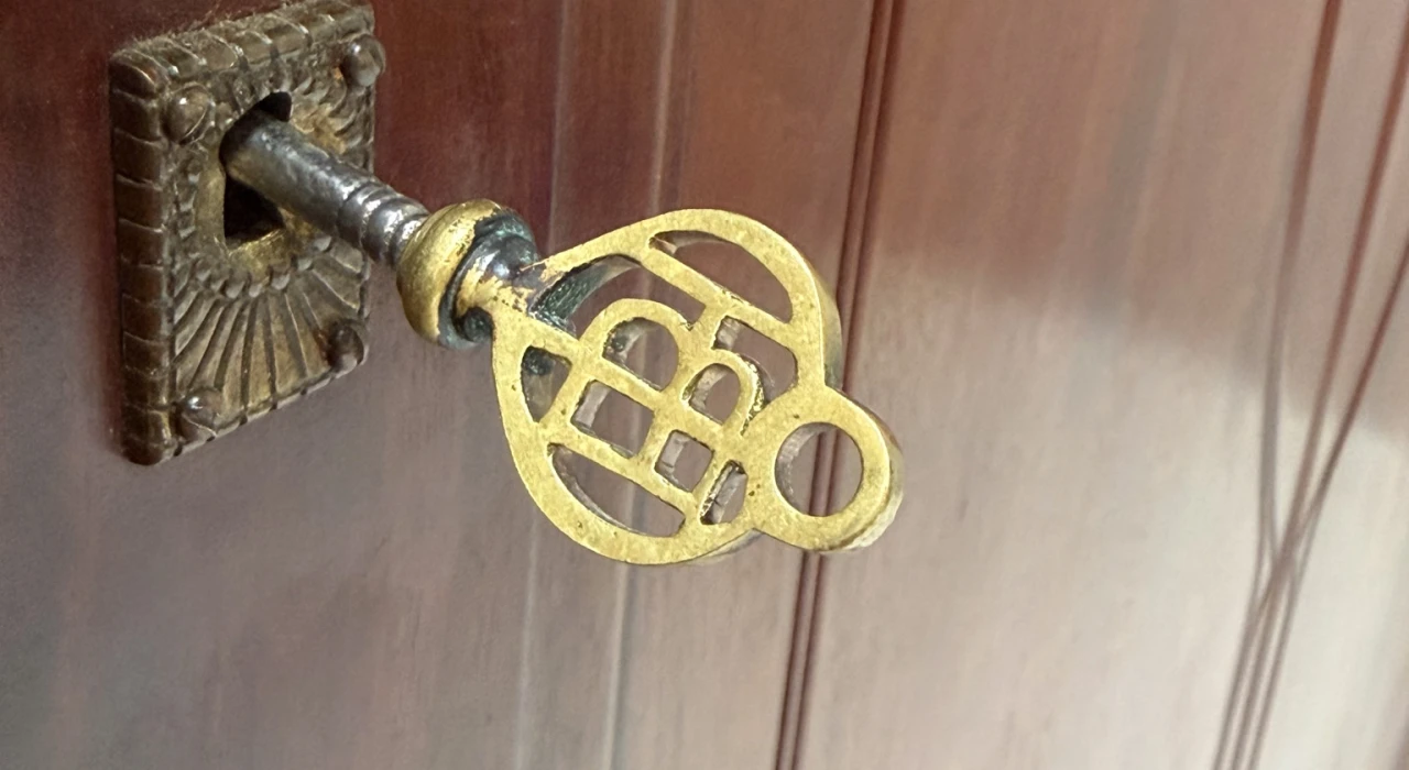 Arts & Crafts Armoire or Wardrobe by Jac. van den Bosch for 't Binnenhuis, 1910